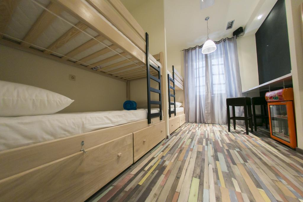 City Hostel Trogir Room photo