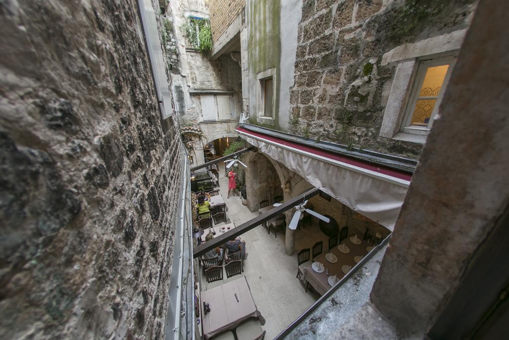 City Hostel Trogir Exterior photo